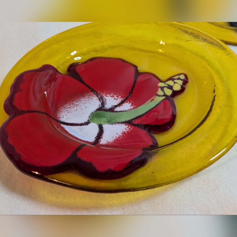 Jan Mitchell Signed Glass Plate Yellow Fused Art Red Island Flower 7  1/2” W